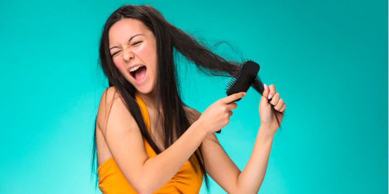 5 cattive abitudini per la cura dei capelli che devi interrompere in questo momento
